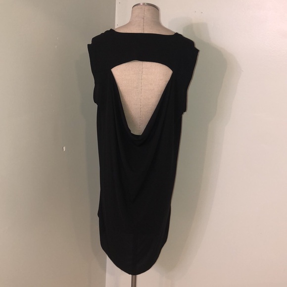 Gorgeous BCBGMaxAzria dress - Picture 5 of 6